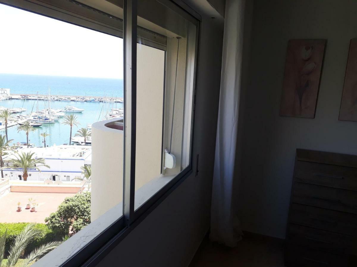 Urbanizacion Puerto Paraiso Естепона Екстериор снимка